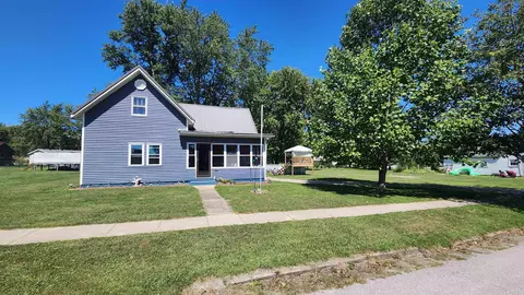 170 W Franklin St, Lyons, IN 47443 photo 1