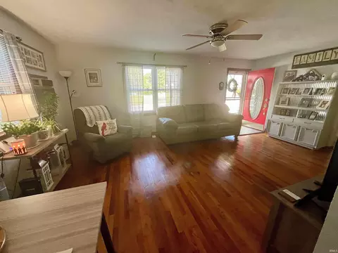 706 E 7th St, Fowler, IN 47944 photo 9