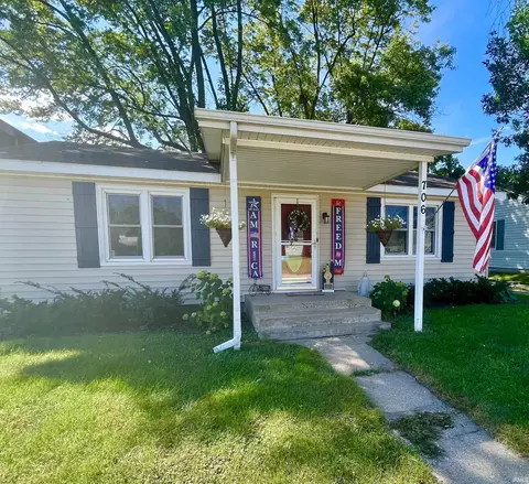 706 E 7th St, Fowler, IN 47944 photo 2