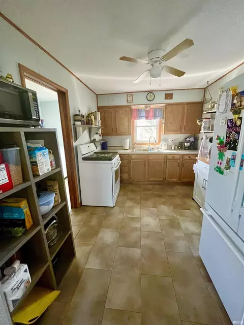 706 E 7th St, Fowler, IN 47944 photo 10