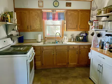 706 E 7th St, Fowler, IN 47944 photo 12