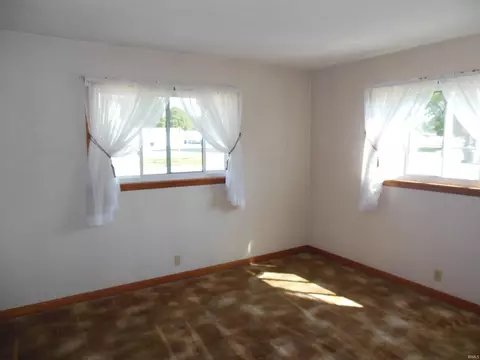 210 E Monroe St, Butler, IN 46721 photo 12