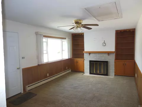 210 E Monroe St, Butler, IN 46721 photo 5