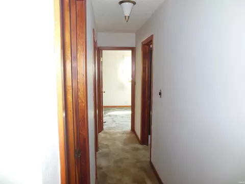 210 E Monroe St, Butler, IN 46721 photo 9