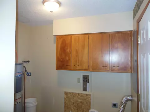210 E Monroe St, Butler, IN 46721 photo 20
