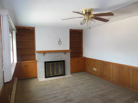 210 E Monroe St, Butler, IN 46721 photo 6