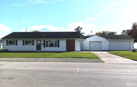 210 E Monroe St, Butler, IN 46721 photo 1