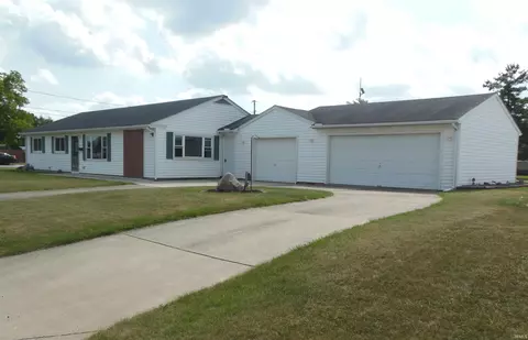 210 E Monroe St, Butler, IN 46721 photo 25