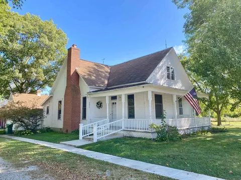 63 E Walnut St, Poneto, IN 46781 photo 25