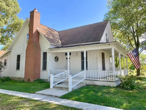 63 E Walnut St, Poneto, IN 46781 photo 6