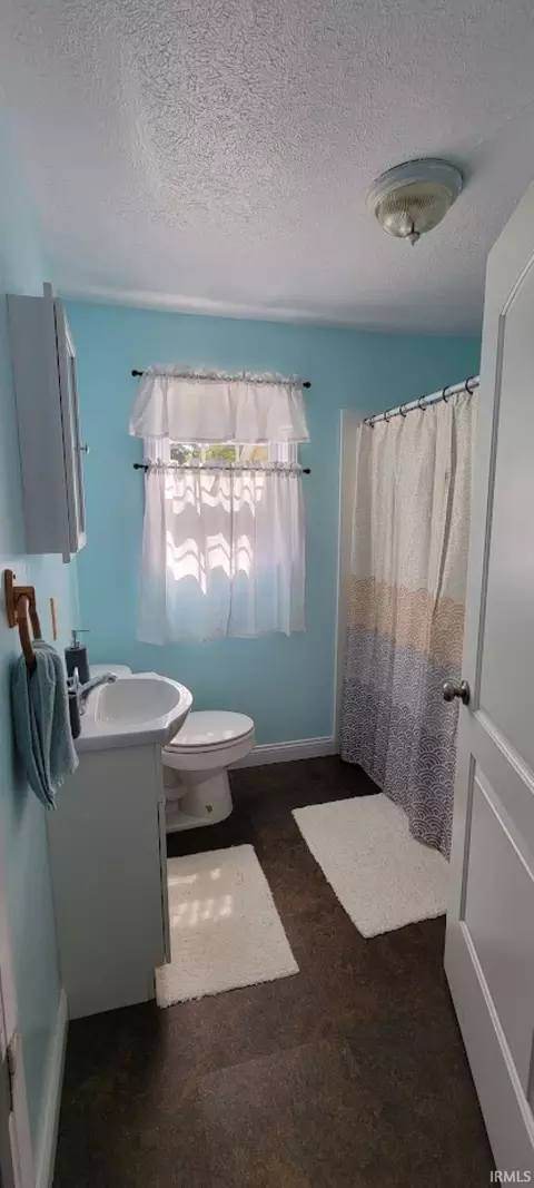 307 E Walnut St, Odon, IN 47562 photo 9