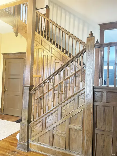 318 E 7th St, Mount Carmel, IL 62863 photo 8