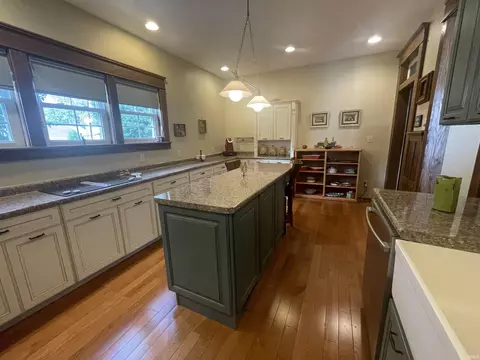 318 E 7th St, Mount Carmel, IL 62863 photo 17