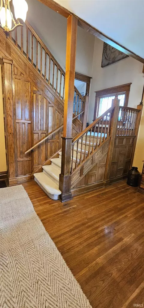 318 E 7th St, Mount Carmel, IL 62863 photo 9