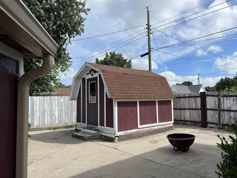 1701 4th St, Bedford, IN 47421 photo 3