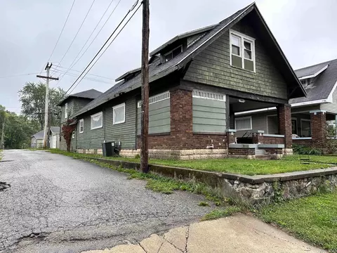 624 N Washington St, Marion, IN 46952