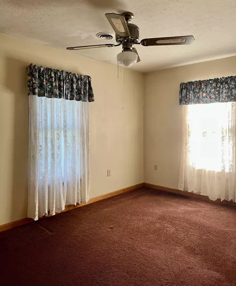 318 Wade St, Mitchell, IN 47446 photo 12