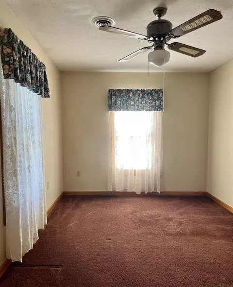 318 Wade St, Mitchell, IN 47446 photo 11