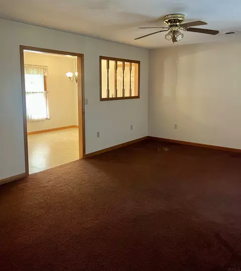 318 Wade St, Mitchell, IN 47446 photo 6