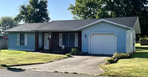 318 Wade St, Mitchell, IN 47446 photo 1