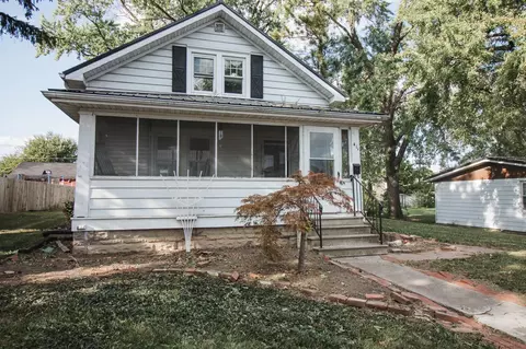 411 E Franklin St, Berne, IN 46711 photo 1