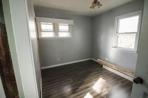 411 E Franklin St, Berne, IN 46711 photo 9