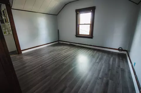 411 E Franklin St, Berne, IN 46711 photo 18