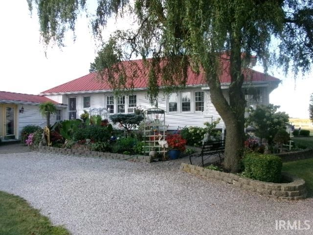 5884 S 700 W Rd  