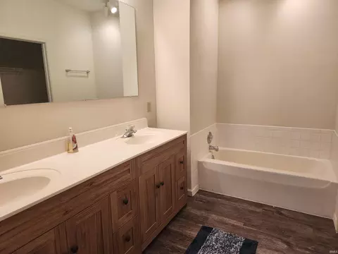 3707 E Barrington Dr #D104, Bloomington, IN 47408 photo 11