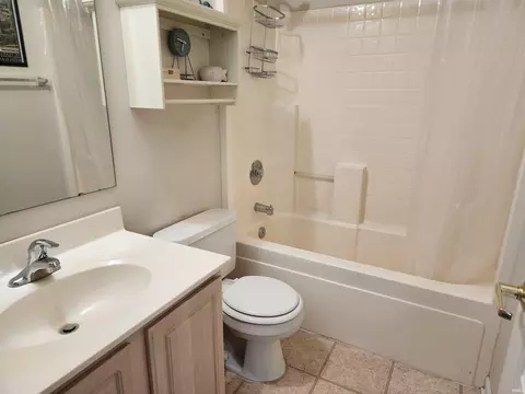3707 E Barrington Dr #D104, Bloomington, IN 47408 photo 18
