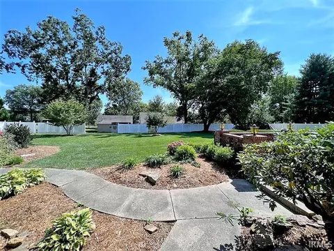 3264 Lakeside Dr, Jasper, IN 47546 photo 3