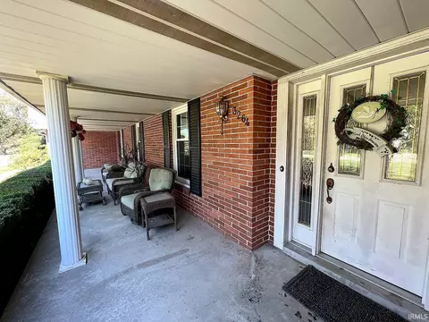 3264 Lakeside Dr, Jasper, IN 47546 photo 2