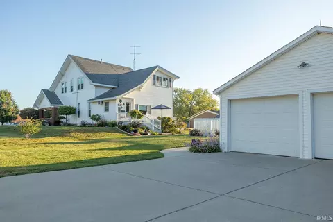 601 E Walnut St, Chalmers, IN 47929 photo 34