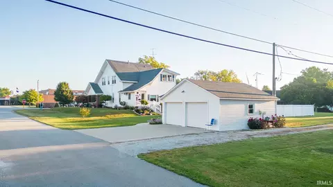 601 E Walnut St, Chalmers, IN 47929 photo 28