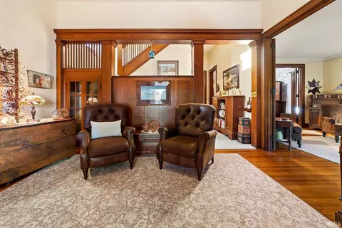 601 E Walnut St, Chalmers, IN 47929 photo 5