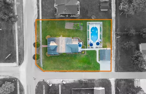 601 E Walnut St, Chalmers, IN 47929 photo 36