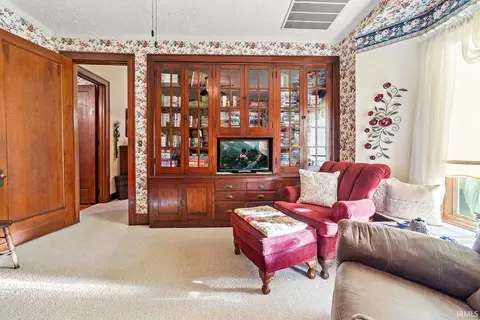 601 E Walnut St, Chalmers, IN 47929 photo 16