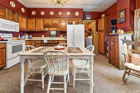 601 E Walnut St, Chalmers, IN 47929 photo 13