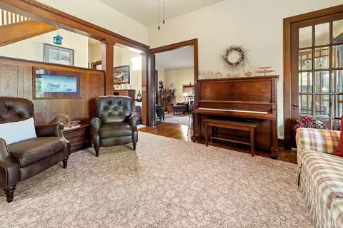 601 E Walnut St, Chalmers, IN 47929 photo 4