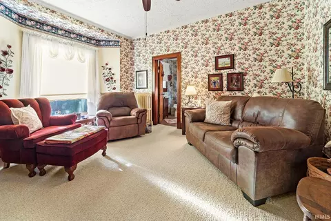 601 E Walnut St, Chalmers, IN 47929 photo 3