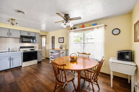 1902 Outer Dr, New Castle, IN 47362 photo 3