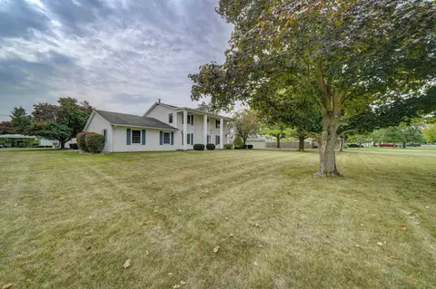 355 E Walnut St, Waterloo, IN 46793 photo 4