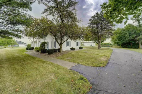 355 E Walnut St, Waterloo, IN 46793 photo 5