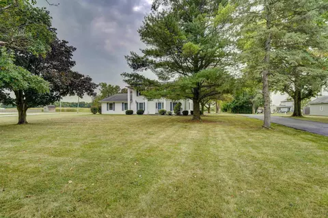 355 E Walnut St, Waterloo, IN 46793 photo 3