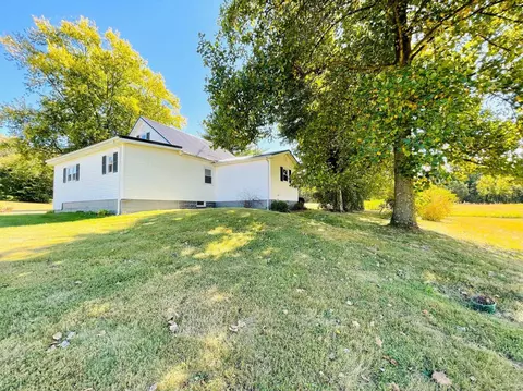647 Bono Rd, Mitchell, IN 47446 photo 9