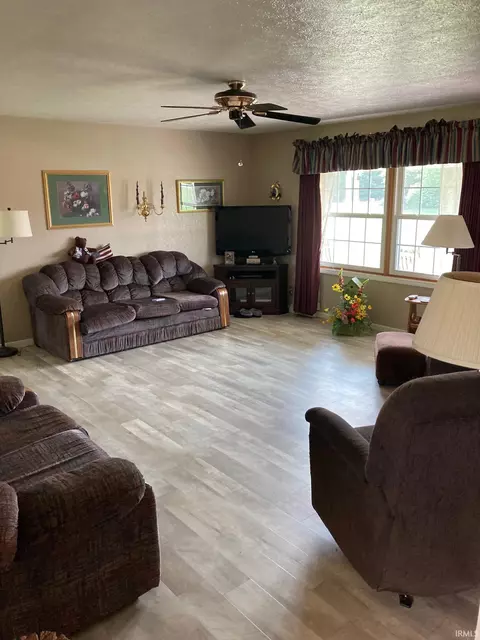 5815 E Sr 120, Howe, IN 46746 photo 4