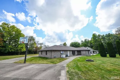 4216 S Darrell Dr, Bloomington, IN 47403 photo 2