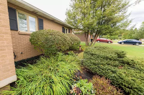 4460 S Darrell Dr, Bloomington, IN 47403 photo 4