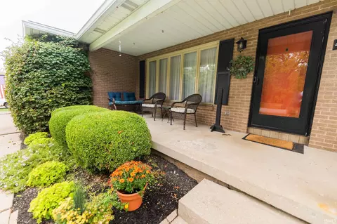 4460 S Darrell Dr, Bloomington, IN 47403 photo 3