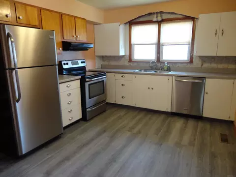1226 W Warren St, Mitchell, IN 47446 photo 4